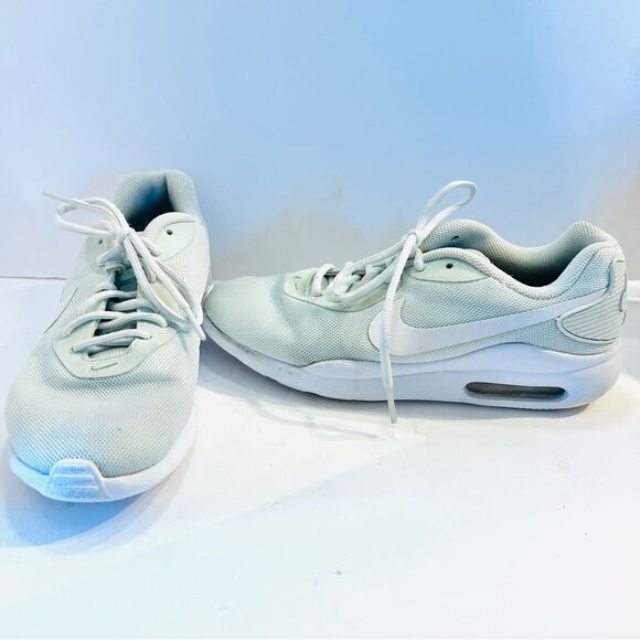 Nike Air Max Motion LW Women’s 8.5 Mint Green White Running Training Sneakers - Picture 2 of 10